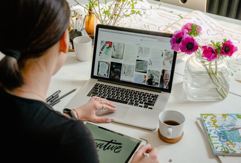 cómo crear una página web, diseño web 2024, plataformas de creación web, optimización SEO para sitios web, diseño responsivo